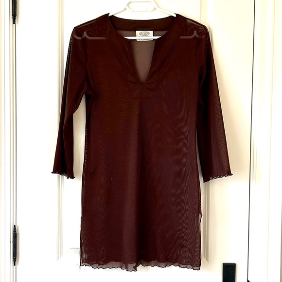 Beach cover up - Picture 1 of 3